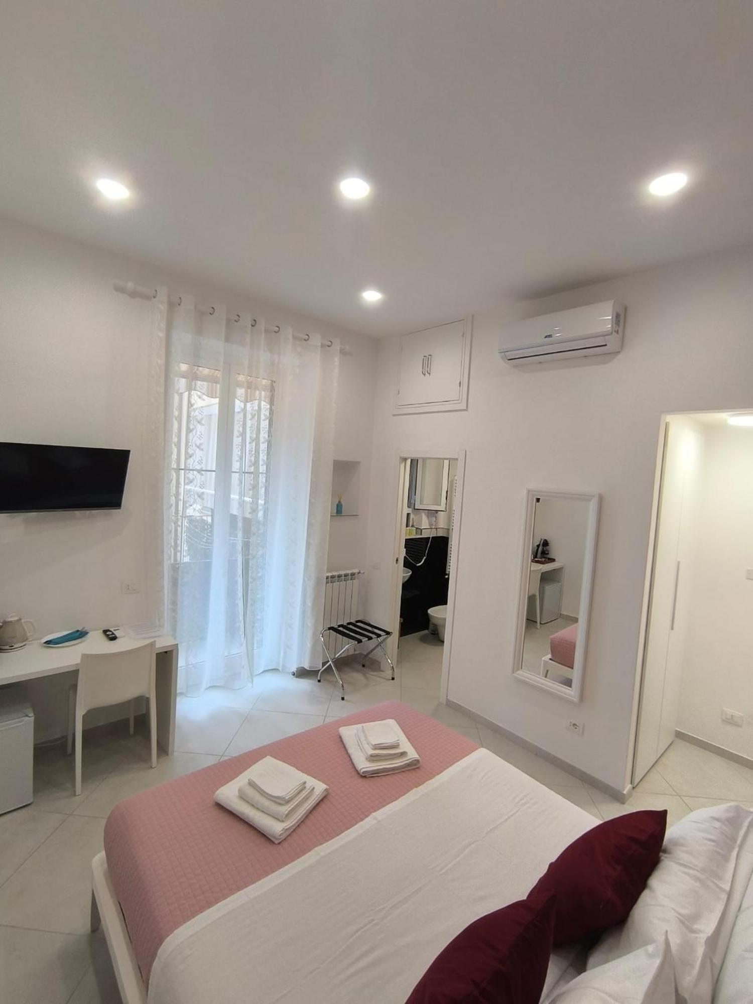 Cherry Rooms La Spezia Bagian luar foto
