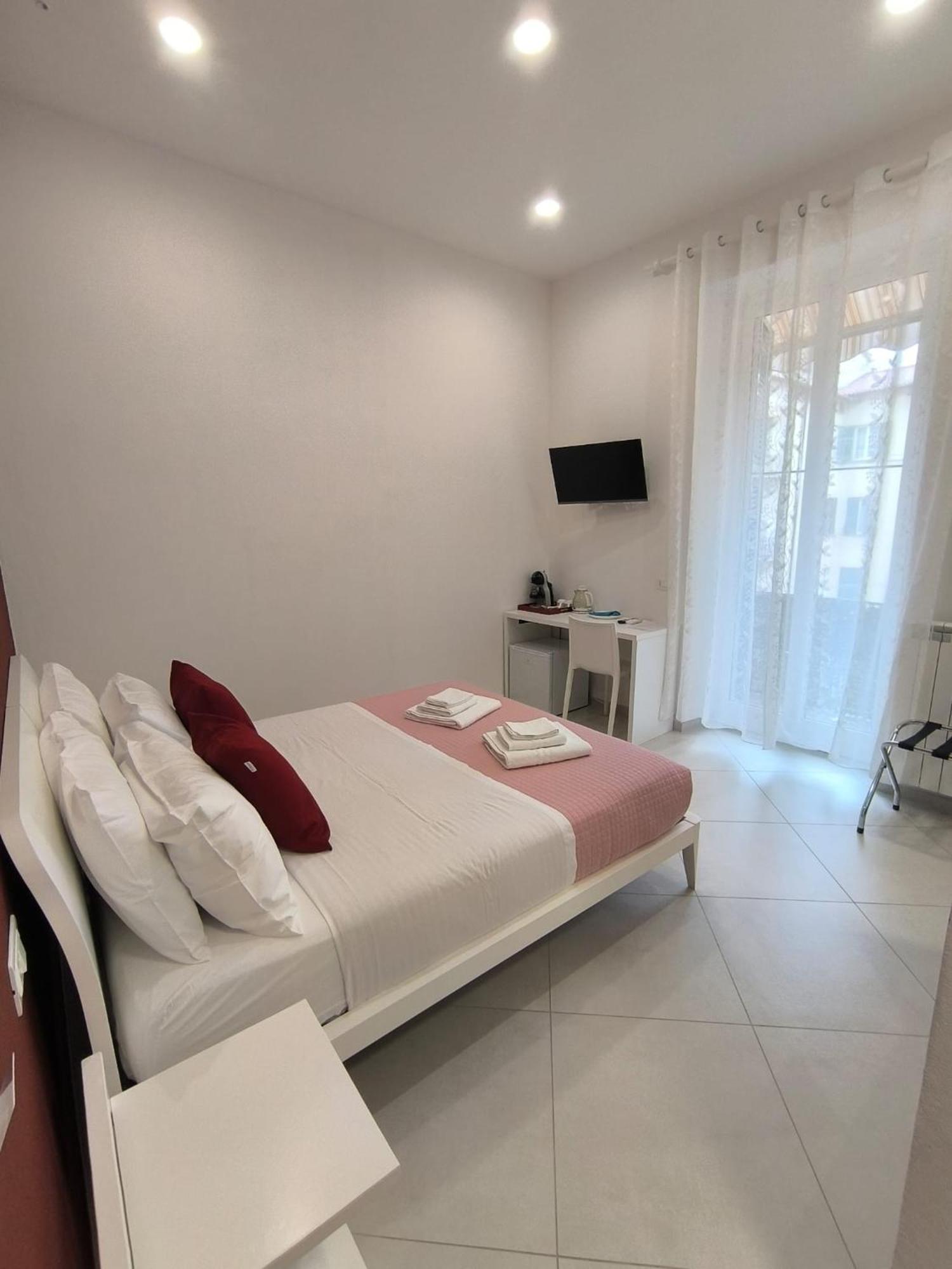 Cherry Rooms La Spezia Bagian luar foto