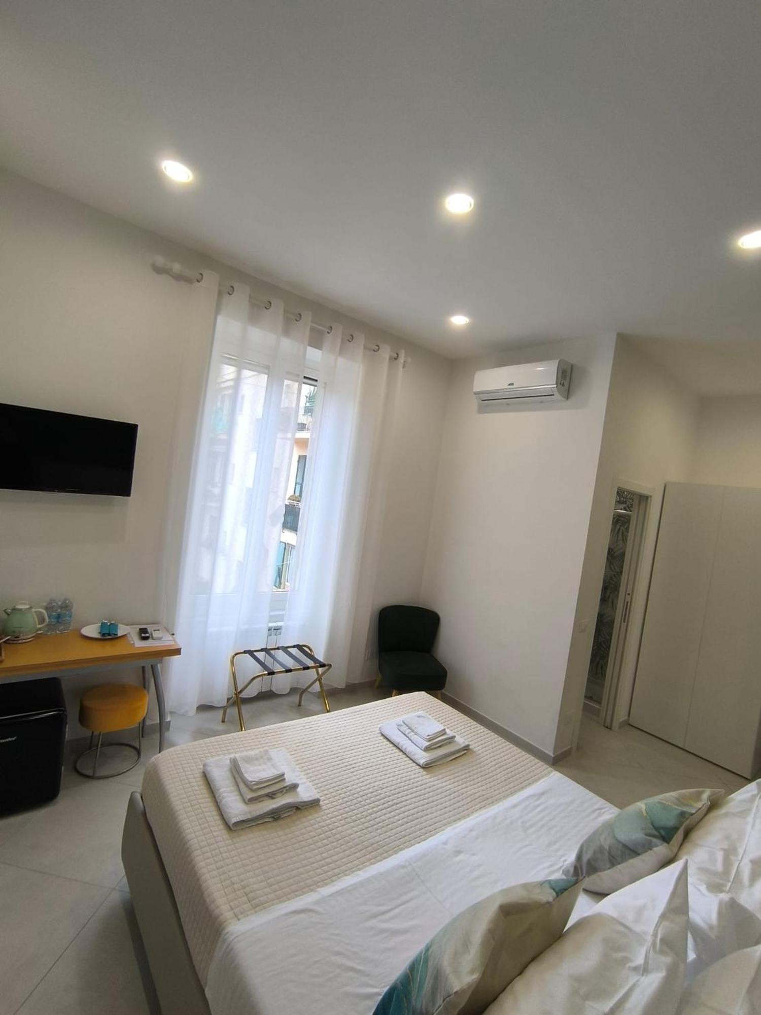 Cherry Rooms La Spezia Bagian luar foto